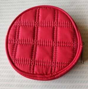 Studio C  Round Wire Case 5" x 5"